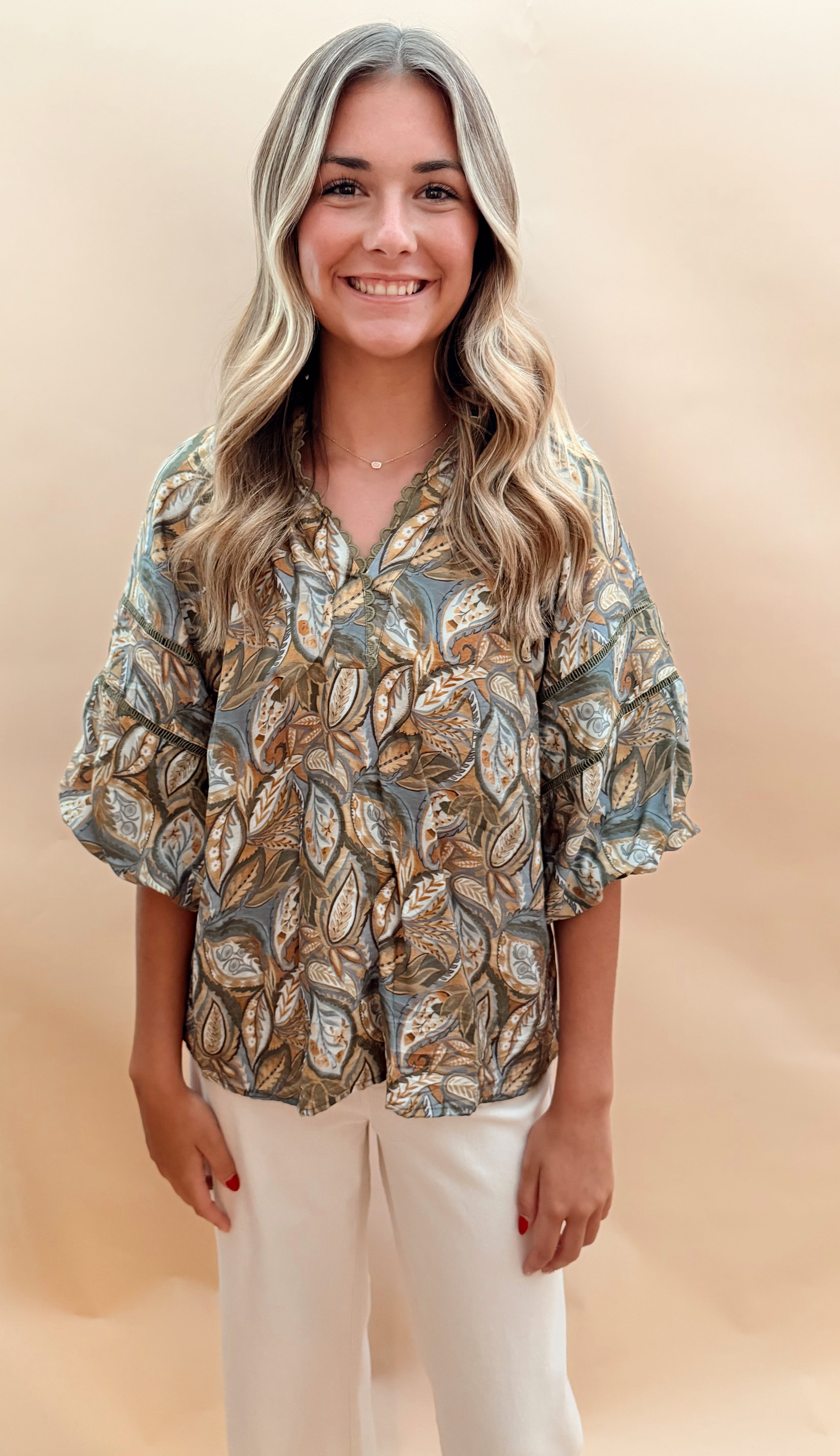 Vneck collar top lace trim