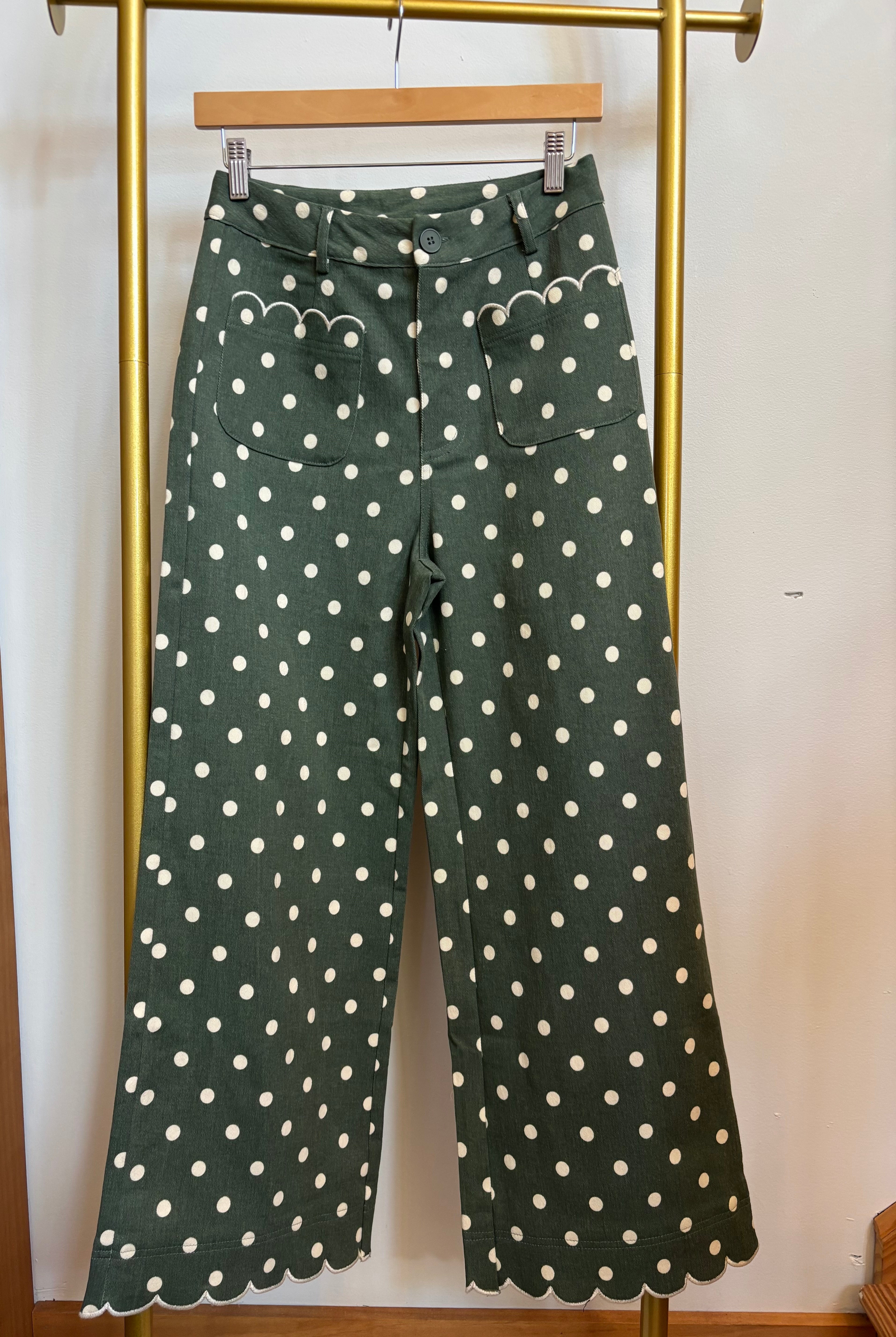 Polka dot scalloped pant