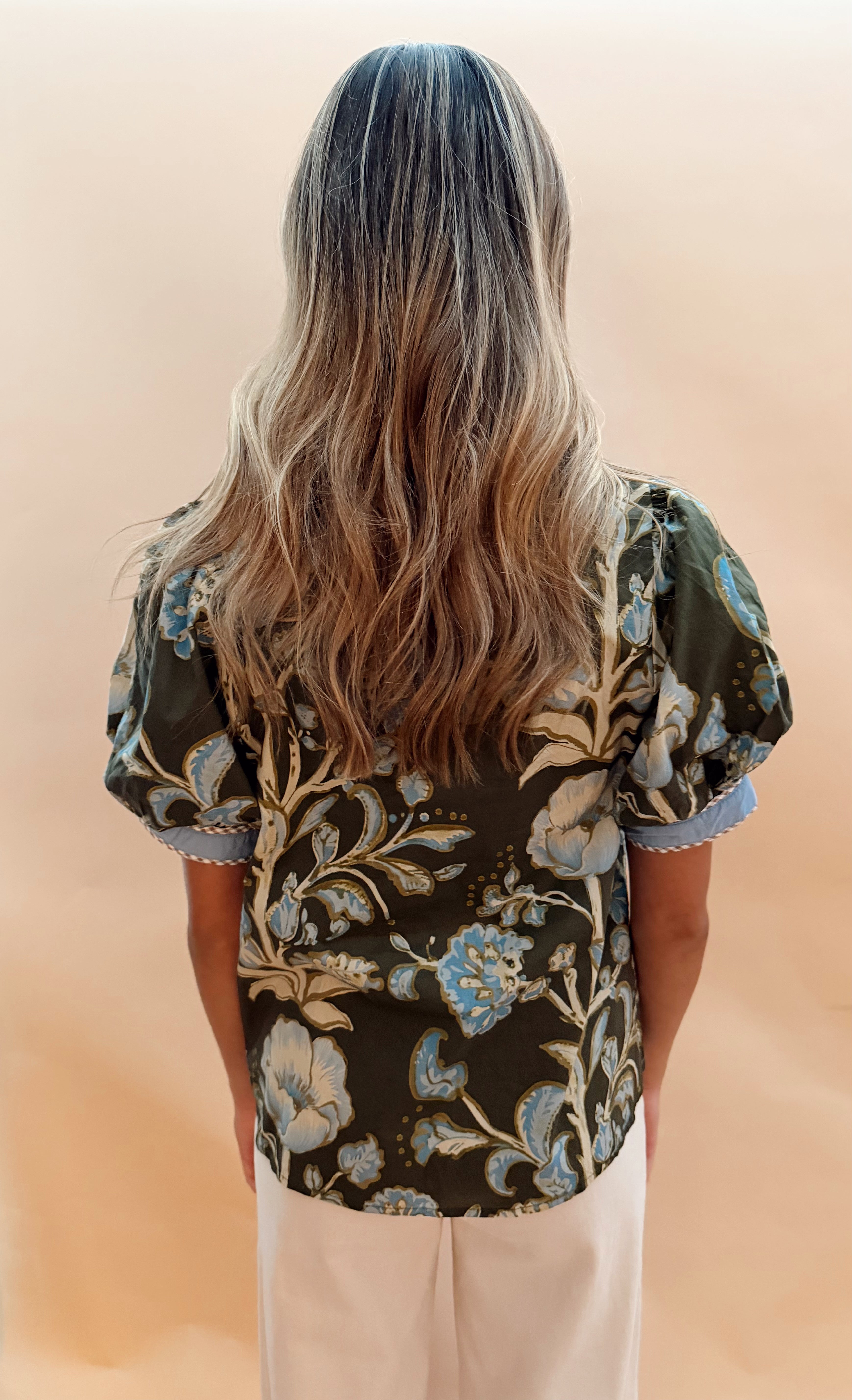 Short Sleeve Buttoned Blouse