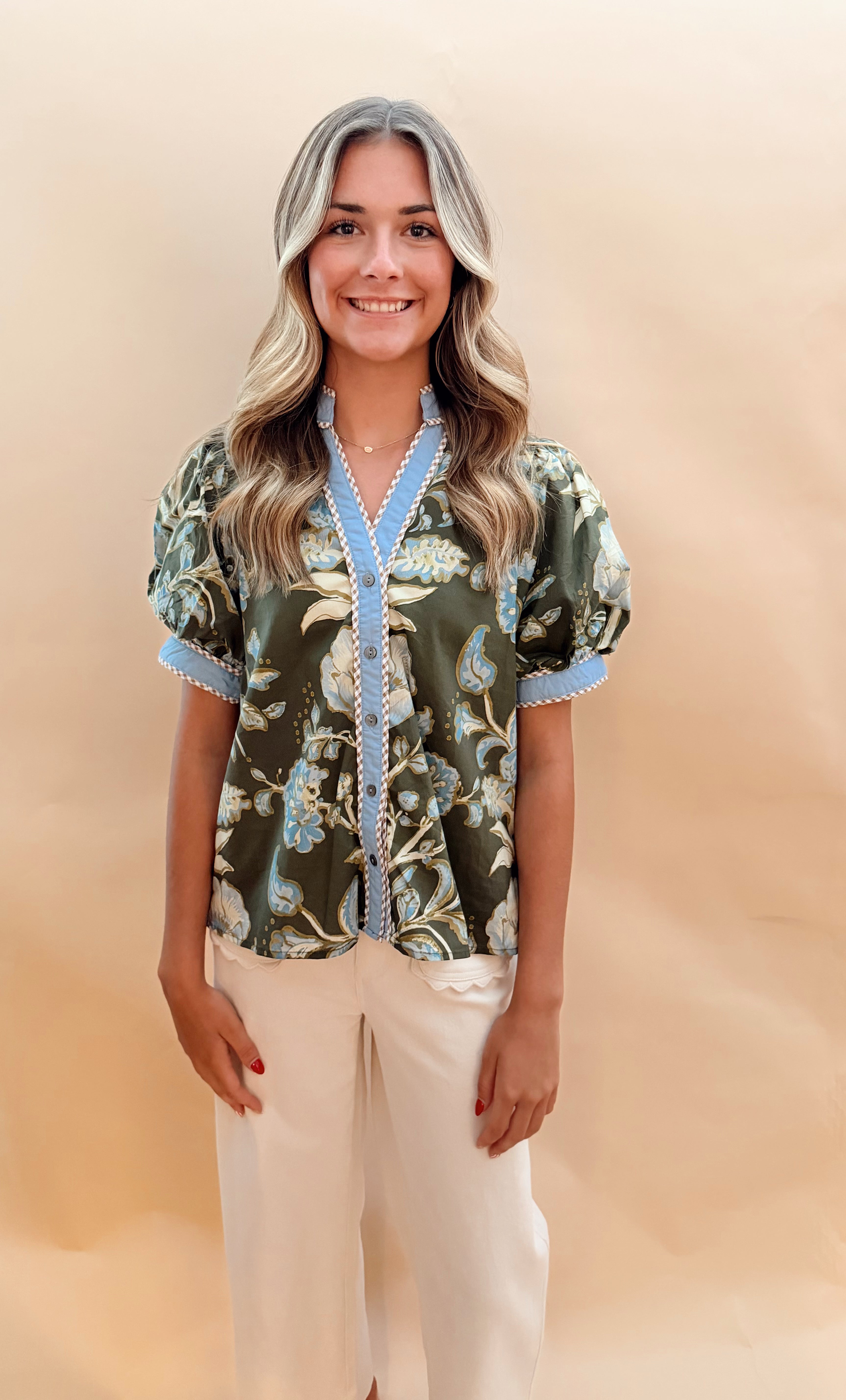 Short Sleeve Buttoned Blouse