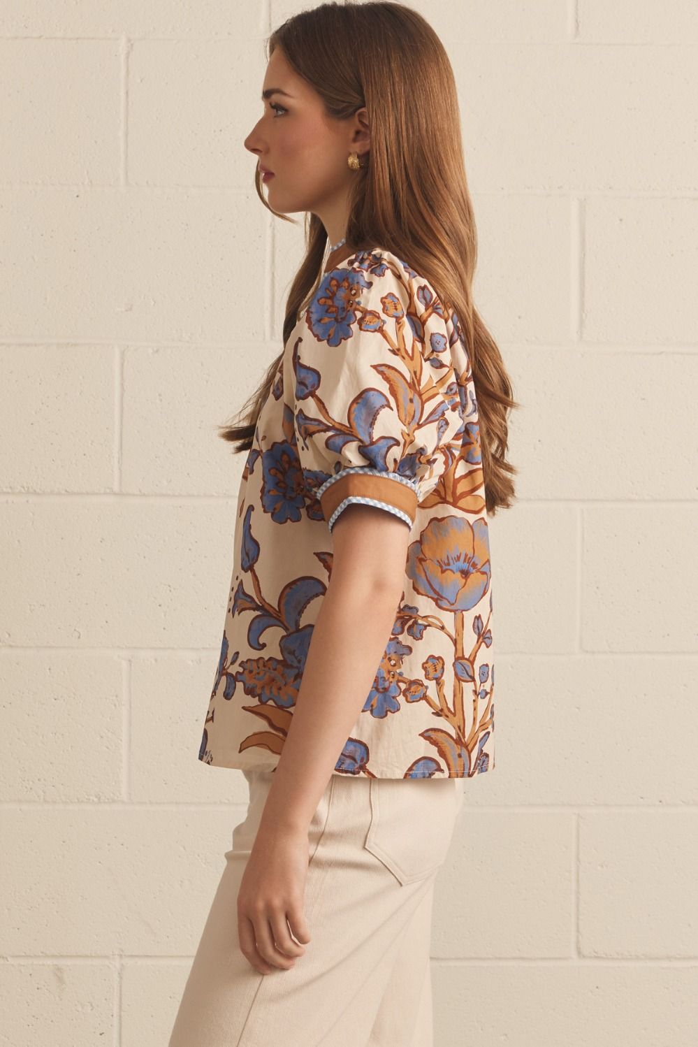 Short sleeve buttoned blouse