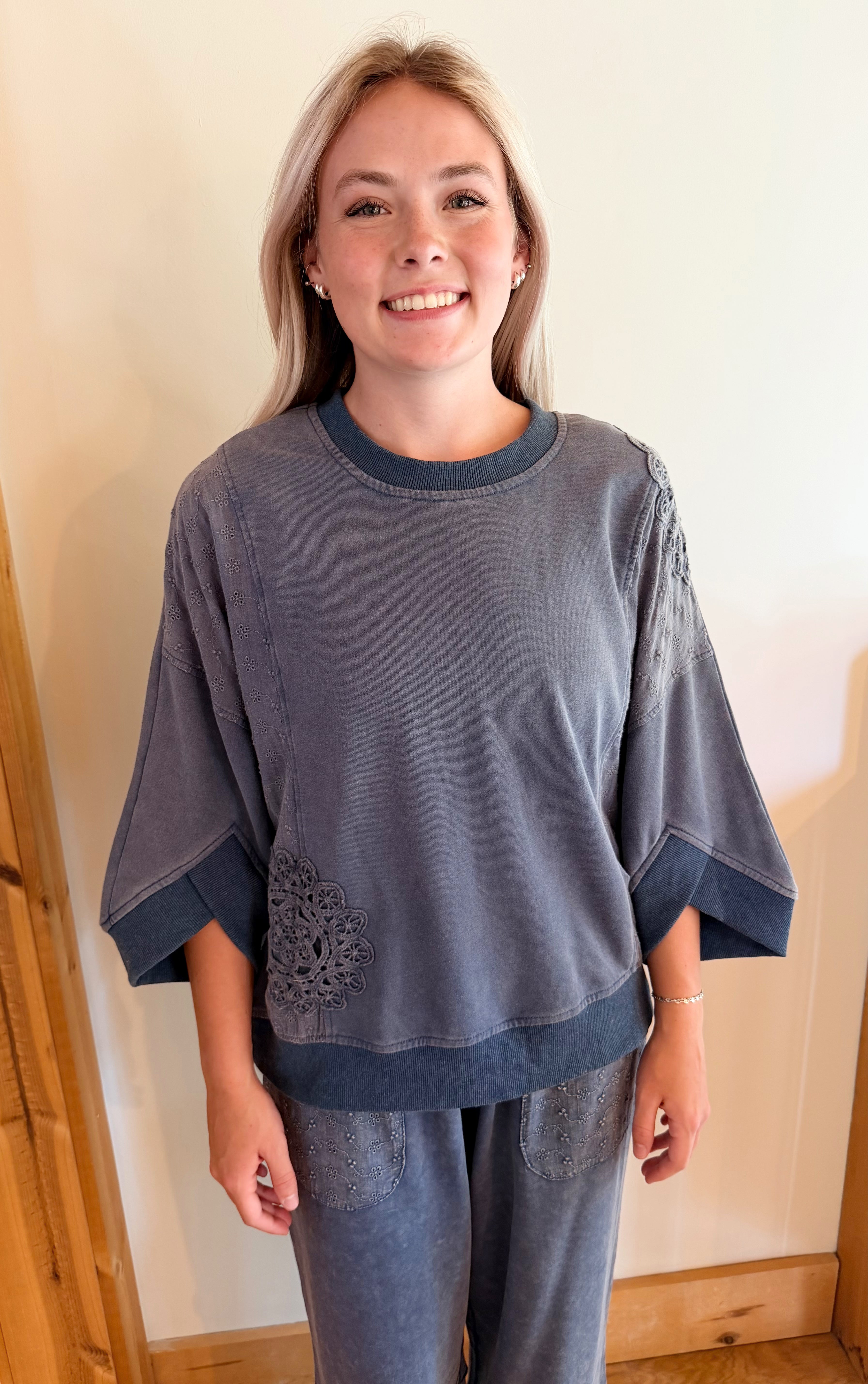 Mineral washed sweatshirt