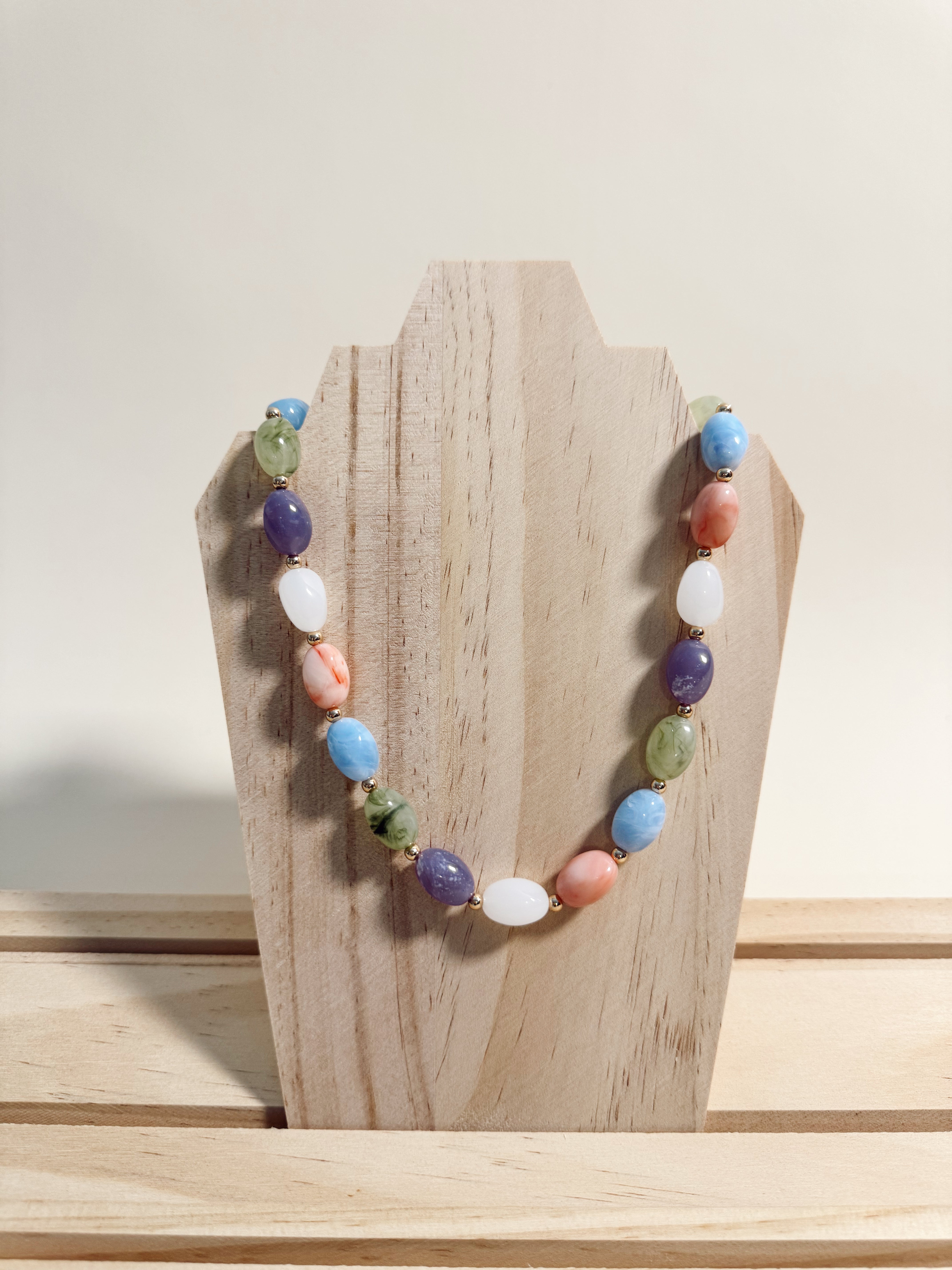 Oval bead necklace