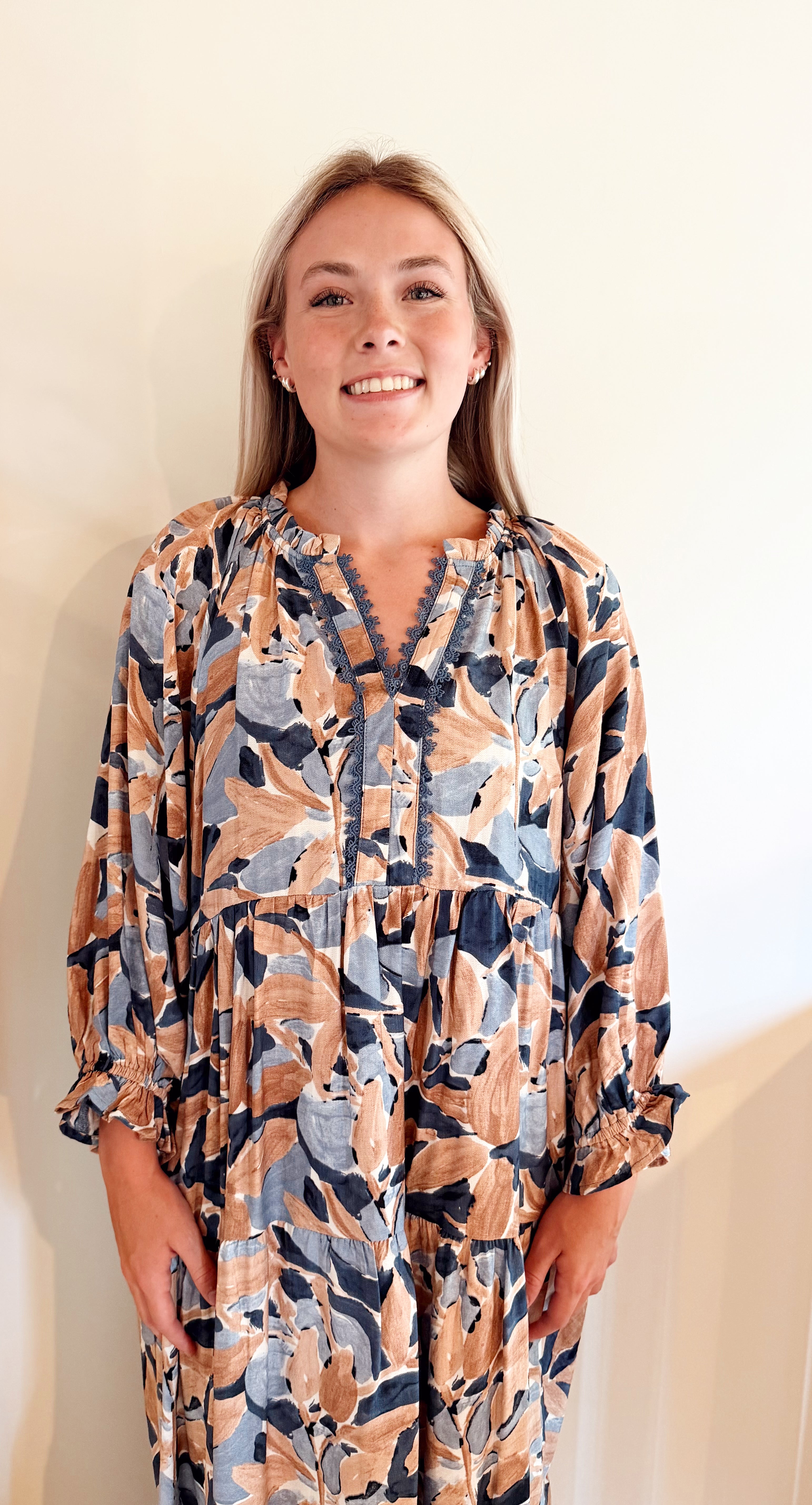Print tiered midi dress