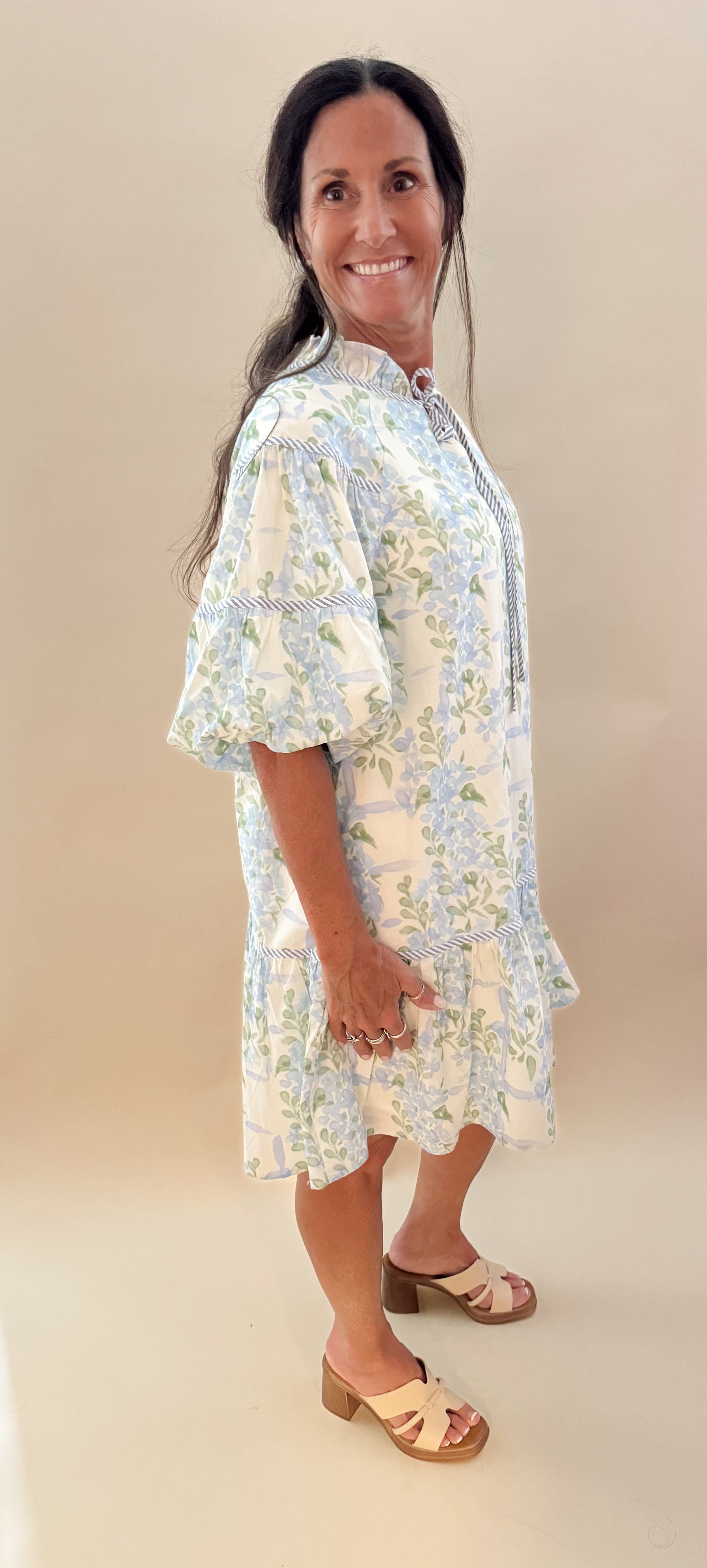 Blue puff sleeve floral dress