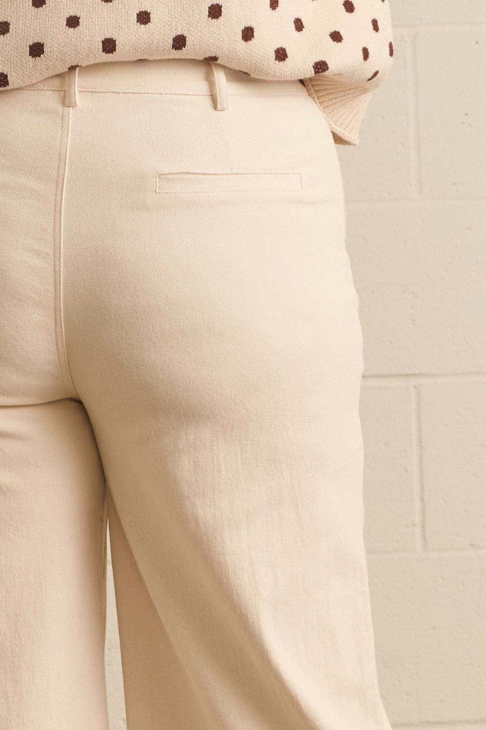 Scallop pocket wide leg pant