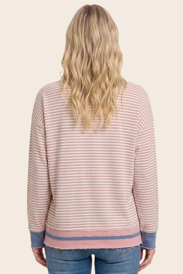 Color contrast long sleeve top
