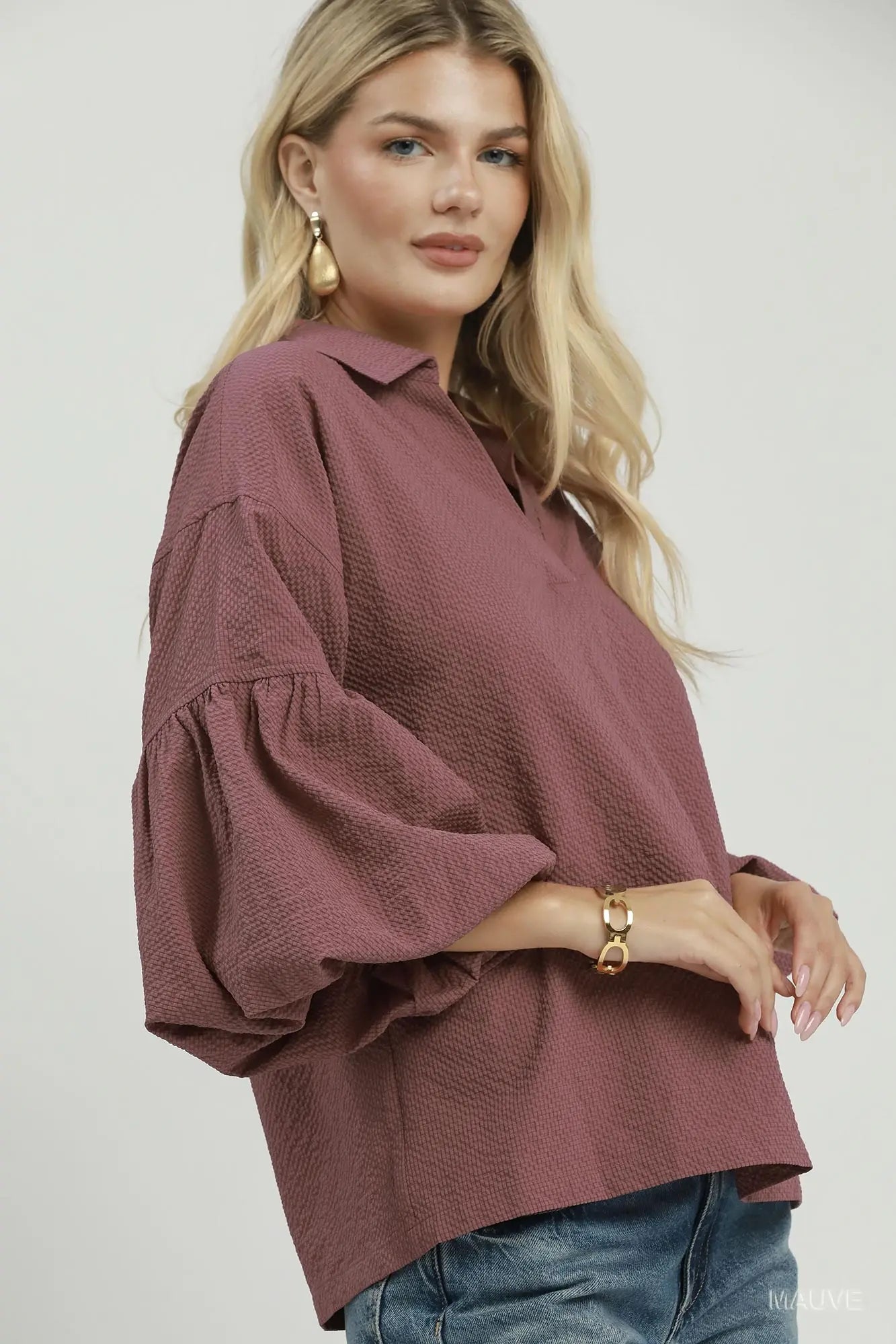 Textured puff sleeve blouse