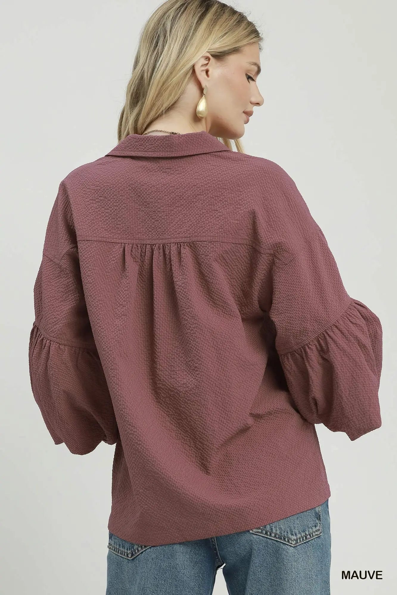 Textured puff sleeve blouse