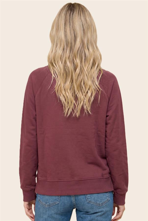 Raglan sleeve sweatshirt