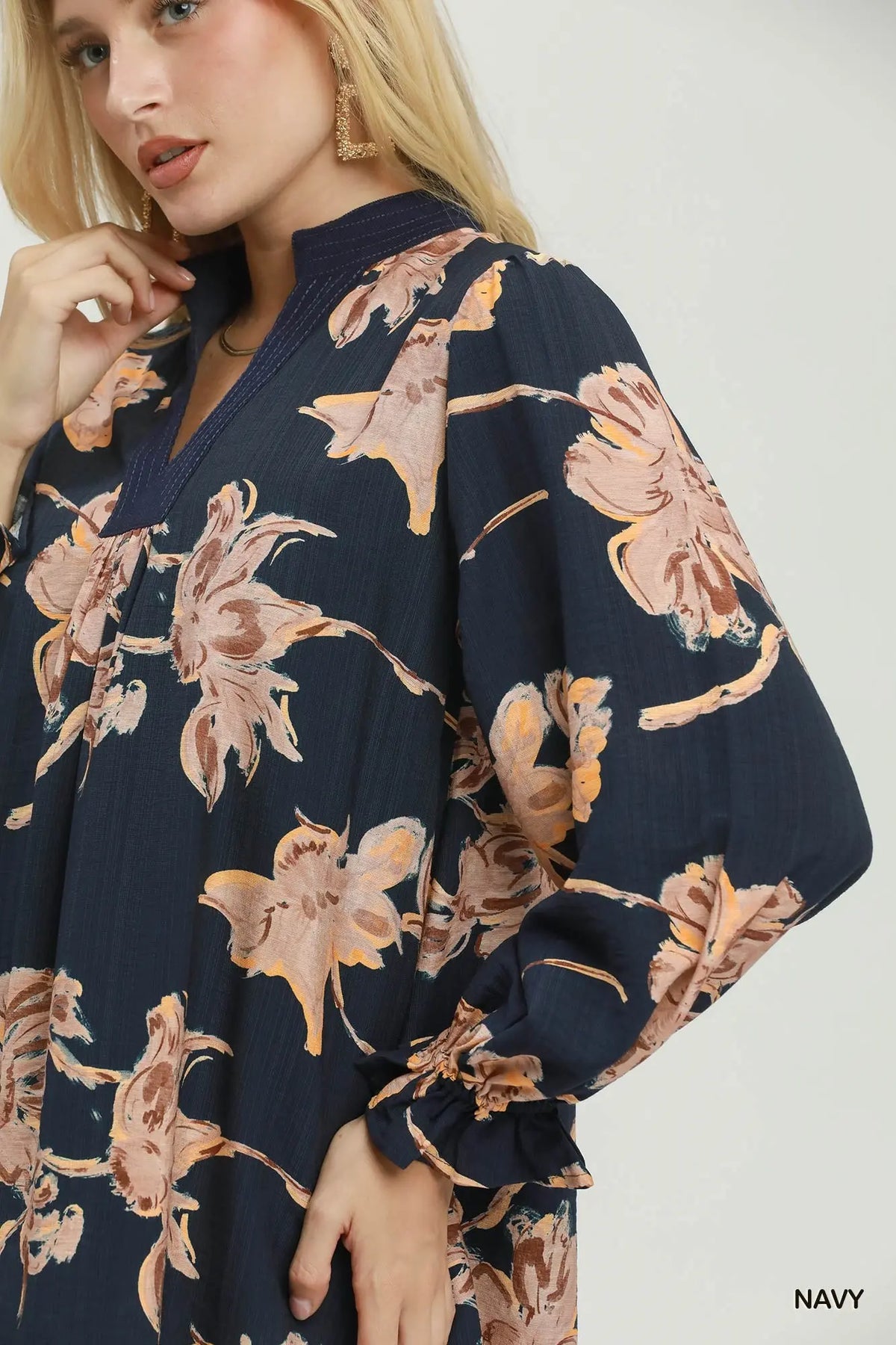 Floral print corduroy stitch vneck dress